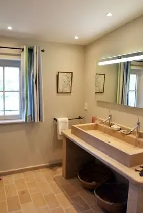 Deluxe Tek Büyük veya İki Ayrı Yataklı Oda, Özel Banyo, Park Manzaralı