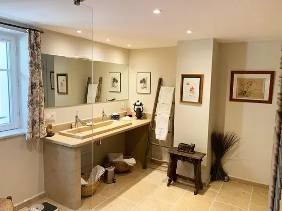 Superior Tek Büyük Yataklı Oda, Özel Banyo, Bahçe Manzaralı