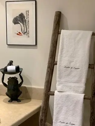 Superior Tek Büyük Yataklı Oda, Özel Banyo, Bahçe Manzaralı