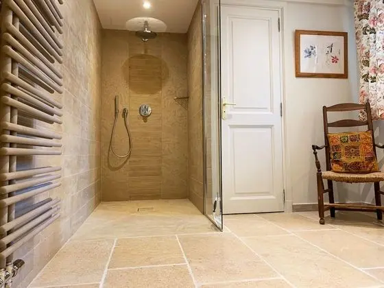 Superior Tek Büyük Yataklı Oda, Özel Banyo, Bahçe Manzaralı