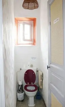 Tek Büyük Yataklı Oda, Ortak Banyo