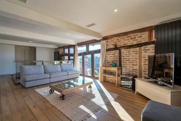 Panoramic Çatı Katı (Loft)