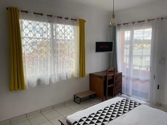 Superior Tek Büyük Yataklı Oda, Şehir Manzaralı (VINA)