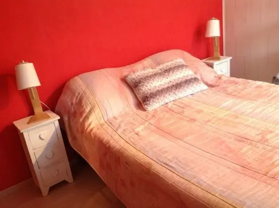 Tek Büyük Yataklı Oda, Sigara İçilmez (Rouge)