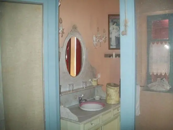 Üç Kişilik Oda