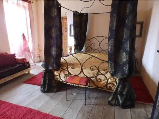 Tek Büyük Yataklı Oda (Sultana)