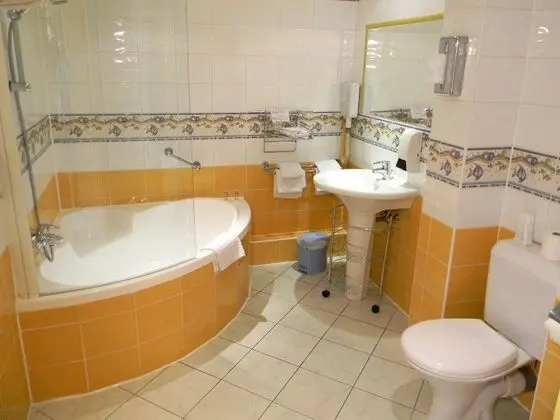 Comfort Oda, Teras, Havuz Manzaralı (Cezanne)