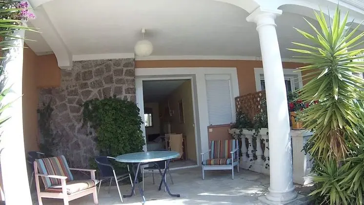 Comfort Oda, Teras, Havuz Manzaralı (Fragonard)