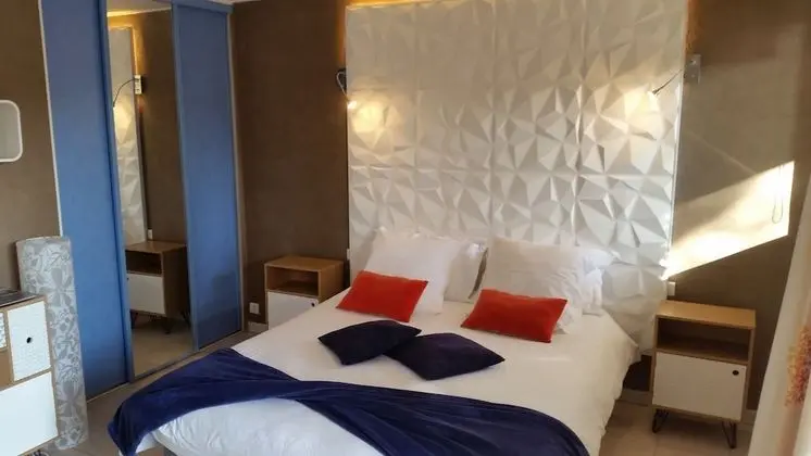 Comfort Stüdyo, Teras, Havuz Manzaralı (Matisse)