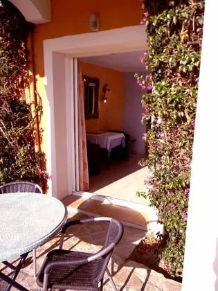 Comfort Stüdyo, Teras, Havuz Manzaralı (Matisse)