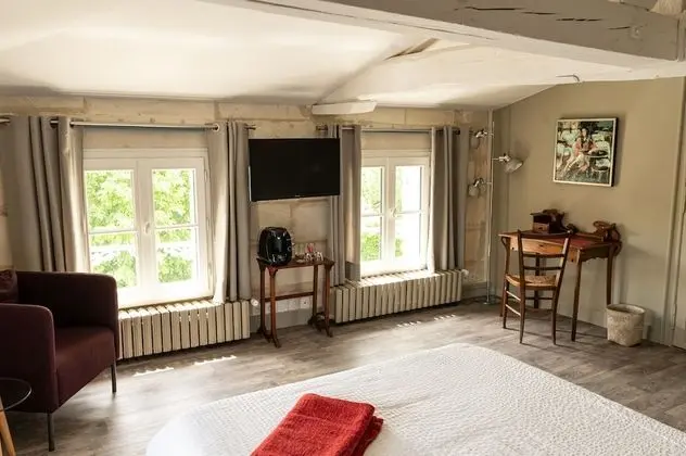 Tek Büyük Yataklı Oda (Ballade à la Lune)