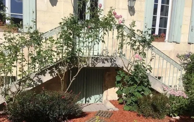 Tek Büyük Yataklı Oda (Ballade à la Lune)