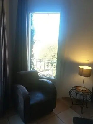 Üç Kişilik Oda