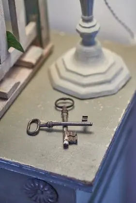 Tek Büyük veya İki Ayrı Yataklı Oda, Ortak Banyo (Jade)