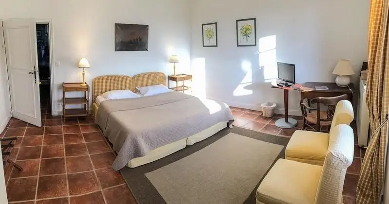 Tek Büyük veya İki Ayrı Yataklı Oda, Dağ Manzaralı (Jaune)