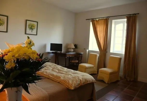 Tek Büyük veya İki Ayrı Yataklı Oda, Dağ Manzaralı (Jaune)