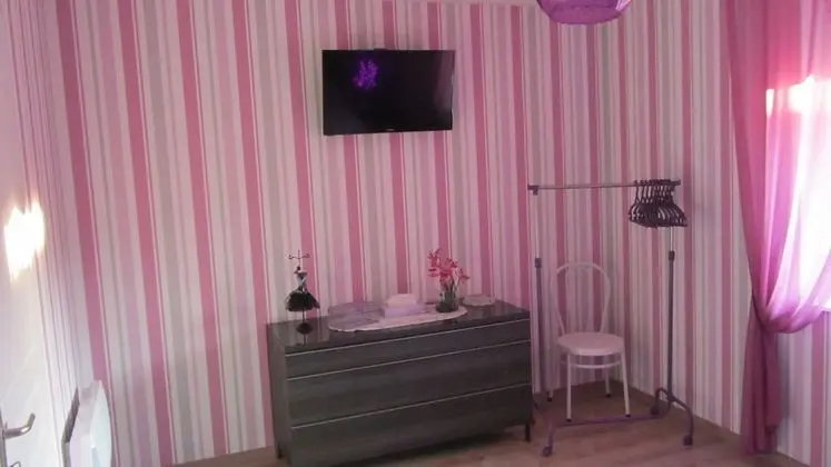 Tek Büyük Yataklı Oda (Lilas)