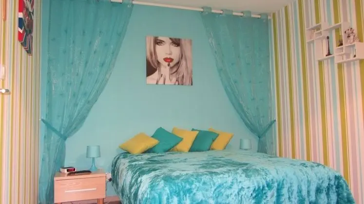 Tek Büyük Yataklı Oda (Turquoise)