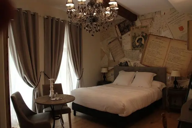 Luxury Tek Büyük Yataklı Oda