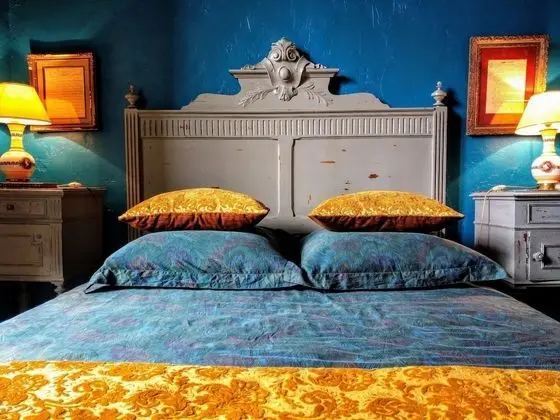 Tek Büyük Yataklı Oda (Bleu Persan)