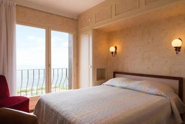 Classic Tek Büyük Yataklı Oda