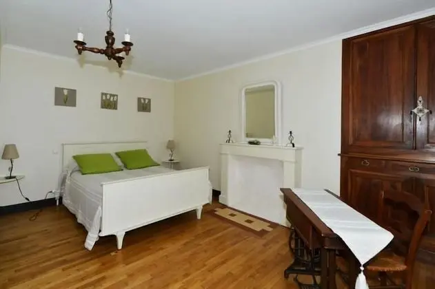 Tek Büyük Yataklı Oda (Couturière)