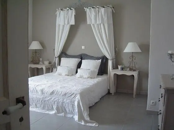 Tek Büyük Yataklı Oda (Fleur de Pommier)