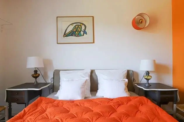 Tek Büyük Yataklı Oda (Orange)