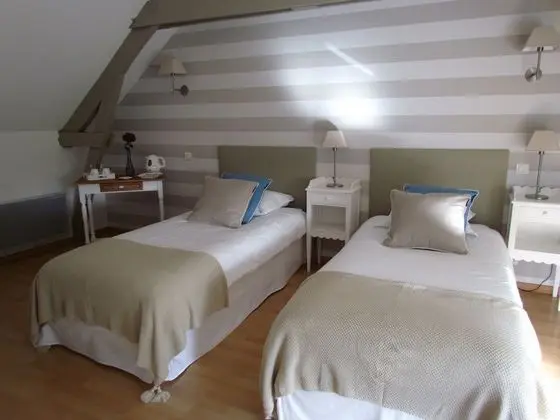 Superior Tek Büyük Yataklı Oda, Banyolu/Duşlu, Bahçe Manzaralı (ARMOR)