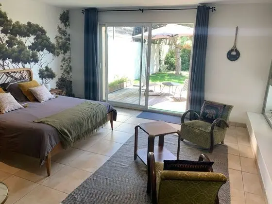 Junior Tek Büyük Yataklı Oda