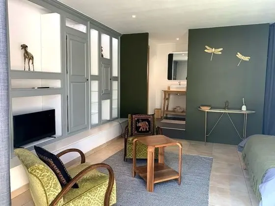 Junior Tek Büyük Yataklı Oda