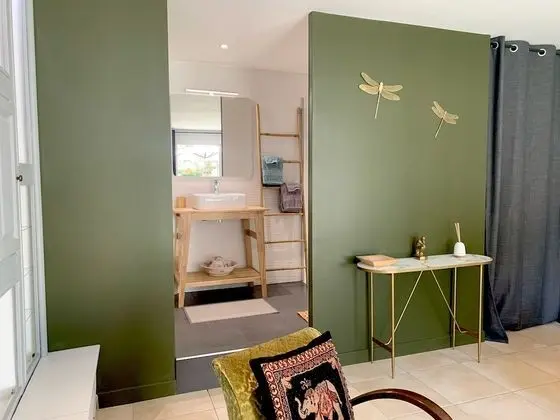 Junior Tek Büyük Yataklı Oda