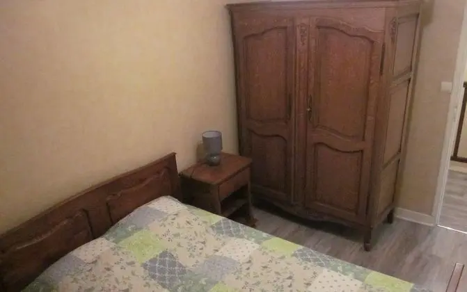 Traditional Tek Büyük Yataklı Oda