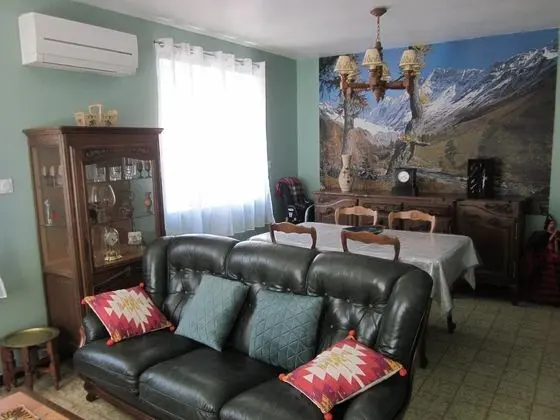 Traditional Tek Büyük Yataklı Oda