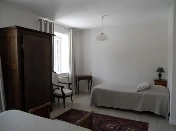 Üç Kişilik Oda