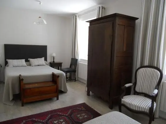 Üç Kişilik Oda