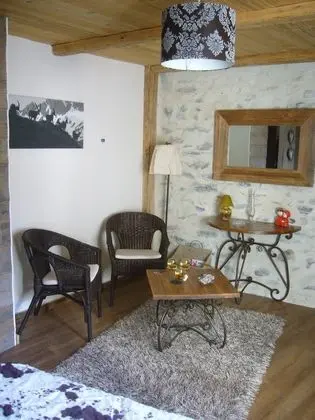 Tek Büyük Yataklı Oda (Romance)