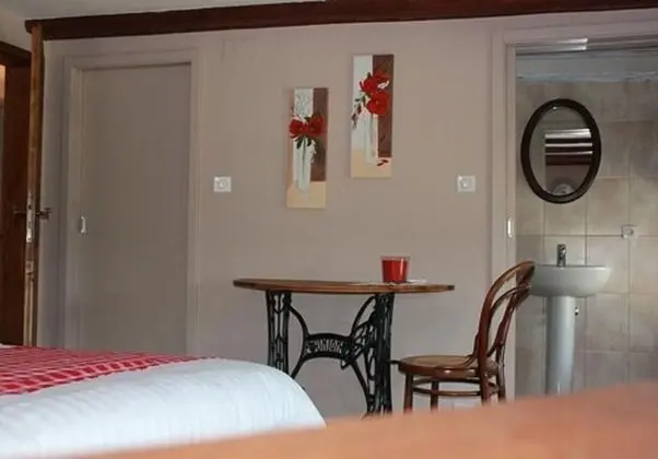 Tek Büyük Yataklı Oda (Cerise)