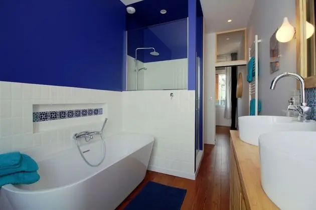 Deluxe Süit, Özel Banyo, Bahçe Manzaralı (Bleu Klein)