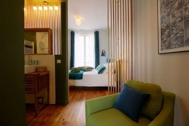 Design Tek Büyük Yataklı Oda, Özel Banyo, Şehir Manzaralı (Vert Bancha)