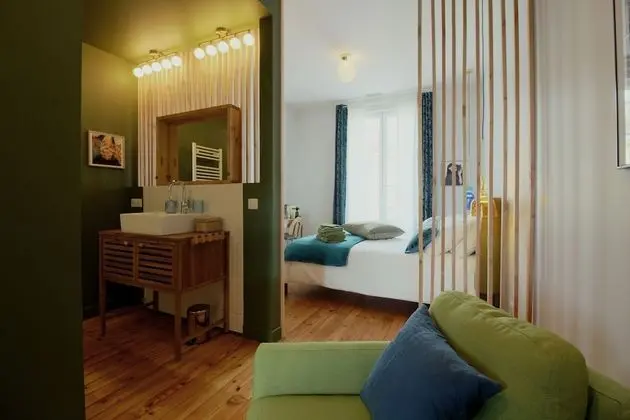 Design Tek Büyük Yataklı Oda, Özel Banyo, Şehir Manzaralı (Vert Bancha)