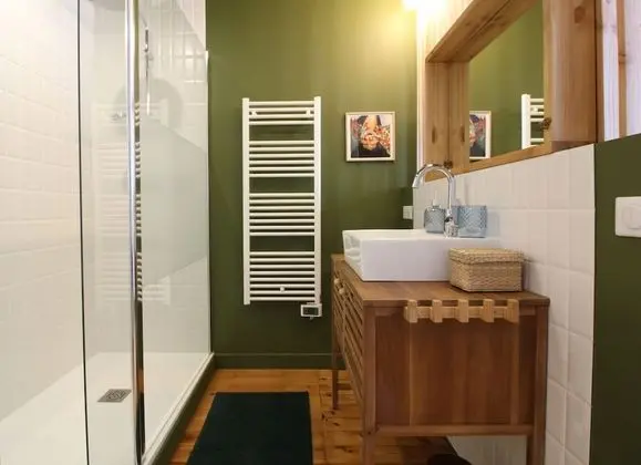 Design Tek Büyük Yataklı Oda, Özel Banyo, Şehir Manzaralı (Vert Bancha)