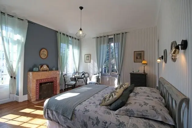 Oda (Chambre Belle Epoque)