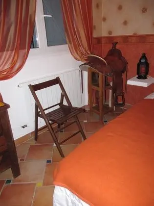 Tek Büyük Yataklı Oda (Orange)