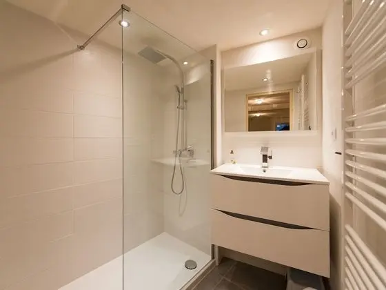 Comfort Tek Büyük Yataklı Oda, Banyolu/Duşlu, Şehir Manzaralı