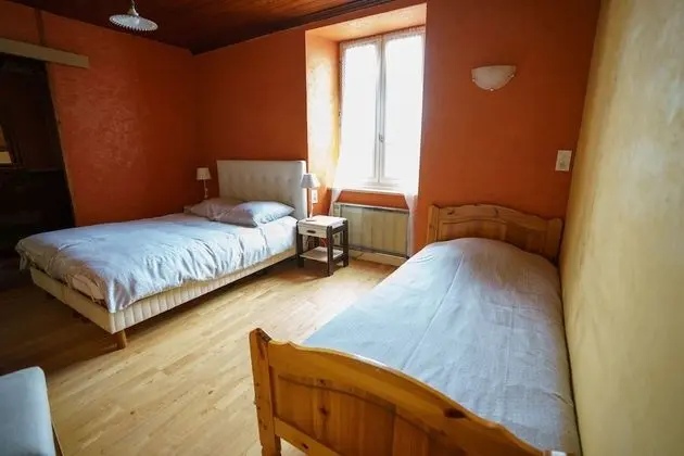 Üç Kişilik Oda, Deniz Manzaralı