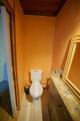Üç Kişilik Oda, Deniz Manzaralı