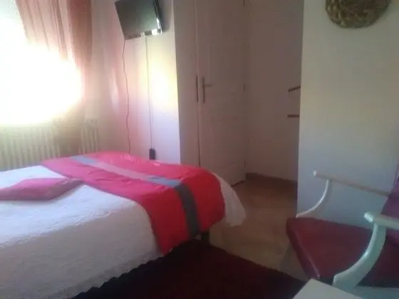 Tek Büyük Yataklı Oda