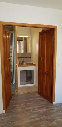 Tek Büyük Yataklı Oda (Monaccia)