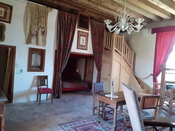 Tek Büyük Yataklı Oda (La Chambre Des Dames)